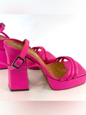 L'INTERVALLE Hot Pink Strappy Platform Block Heels